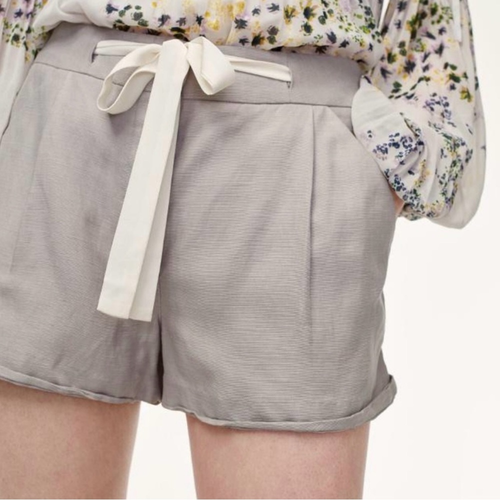 Aritzia Wilfred Allegra linen grey shorts
